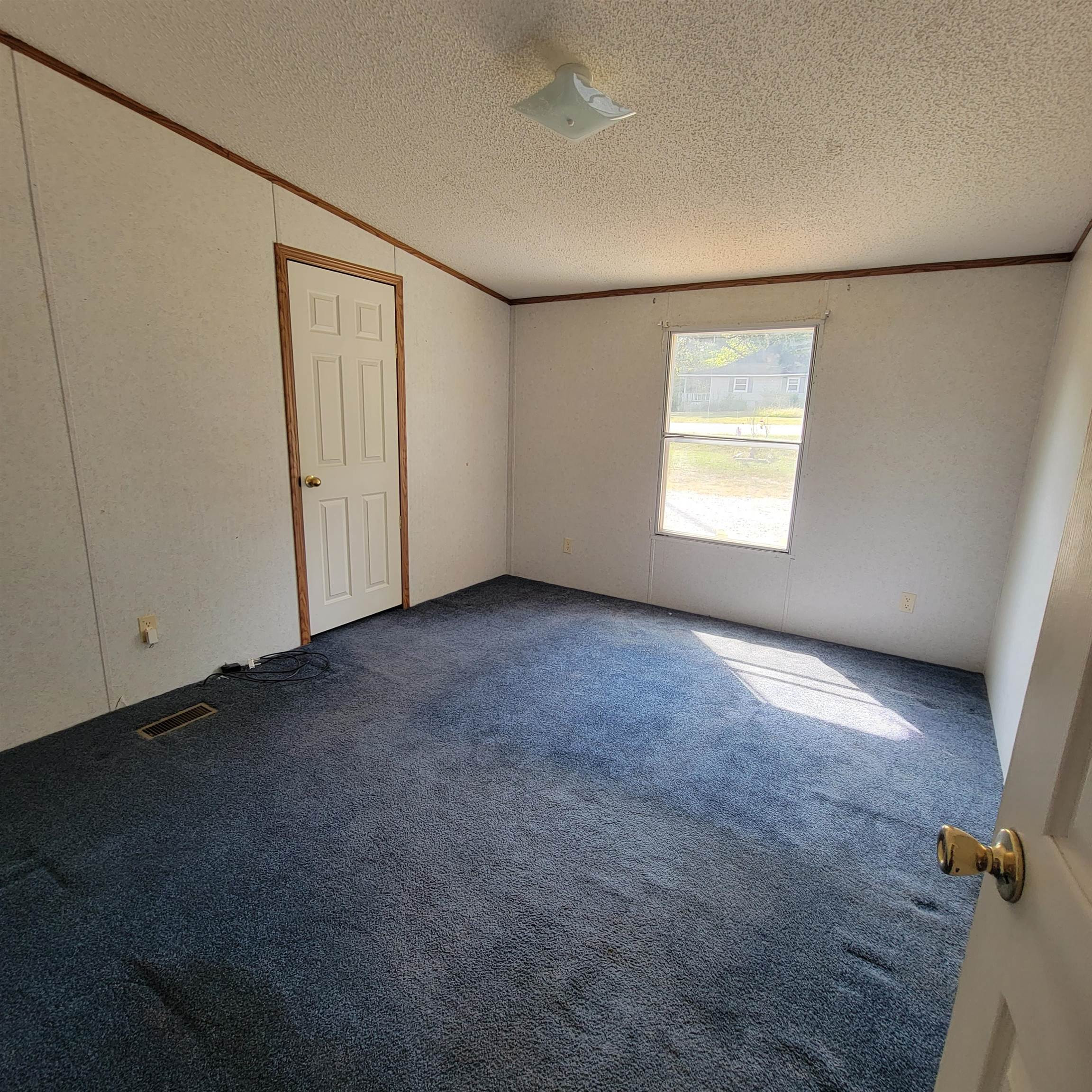 2012 Finger Leapwood Road Finger, TN 38334 - Photo 7 of 12 an empty room with windows