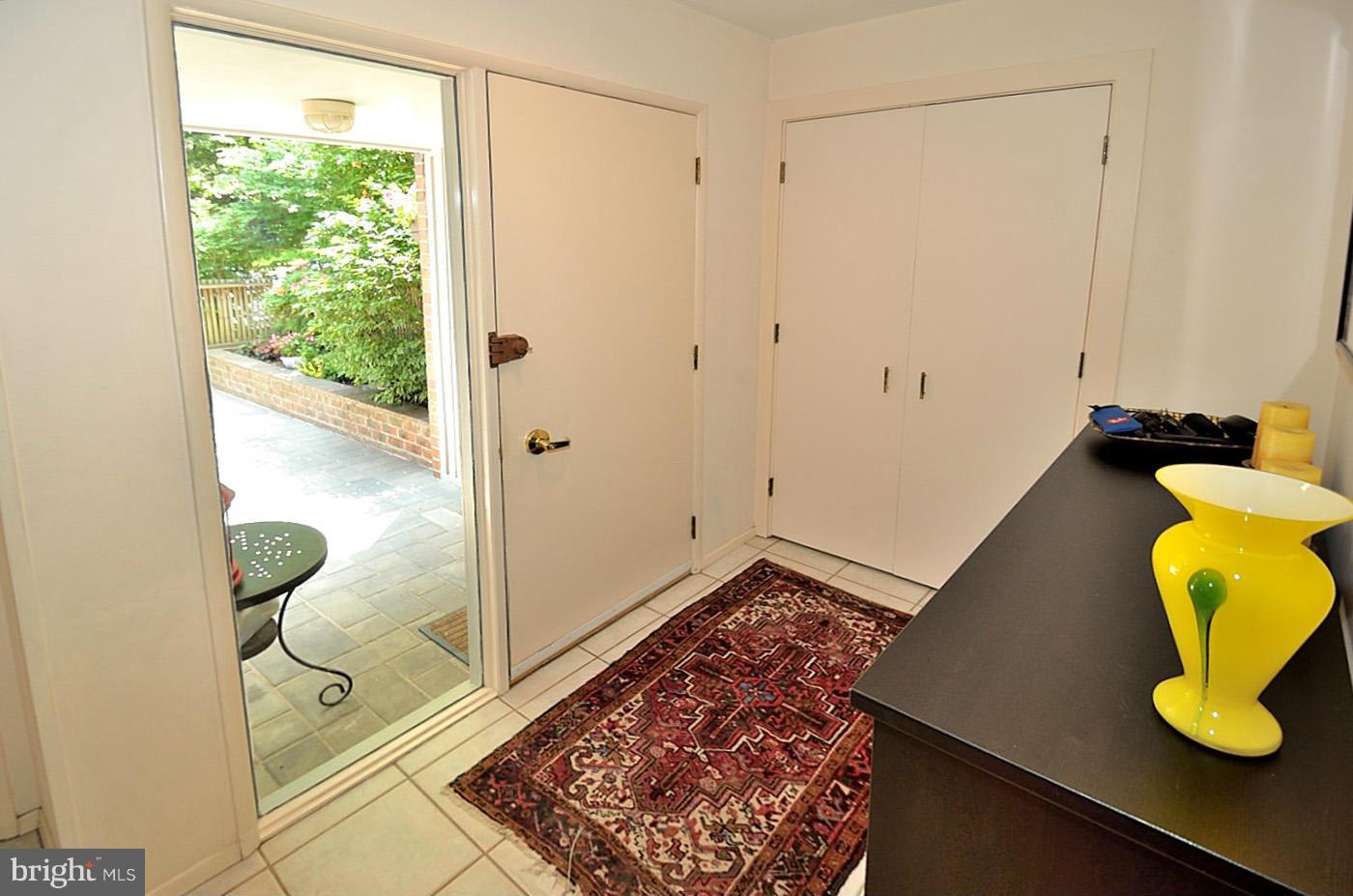 11438 Links Drive Reston, VA 20190 - Photo 3 of 26 Interior (General)