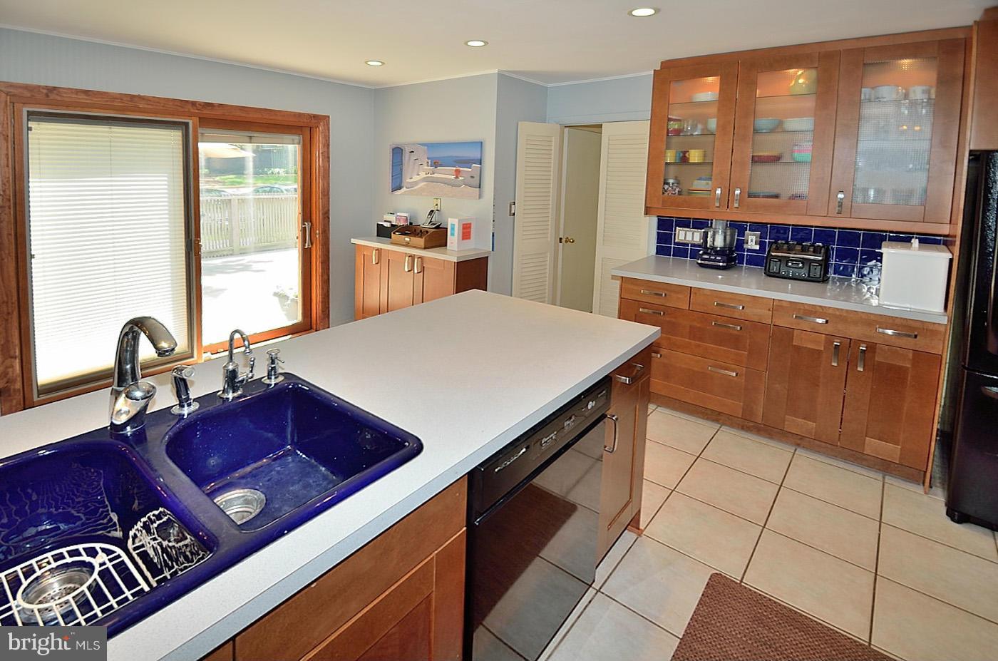 11438 Links Drive Reston, VA 20190 - Photo 4 of 26 Kitchen