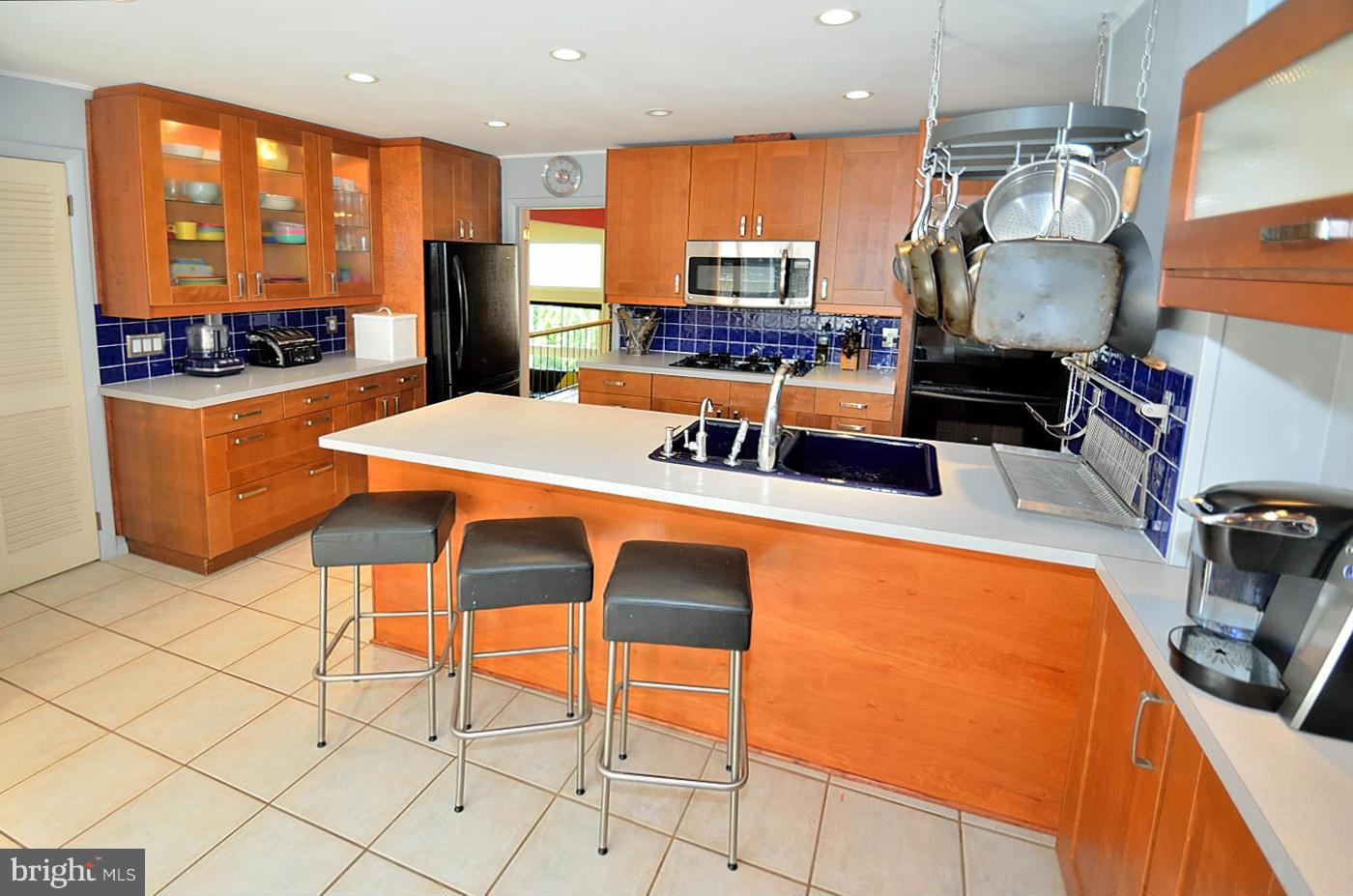 11438 Links Drive Reston, VA 20190 - Photo 7 of 26 Kitchen