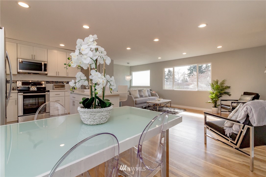 4132 Northeast 10th Street Renton, WA 98059 - Photo 11 of 25