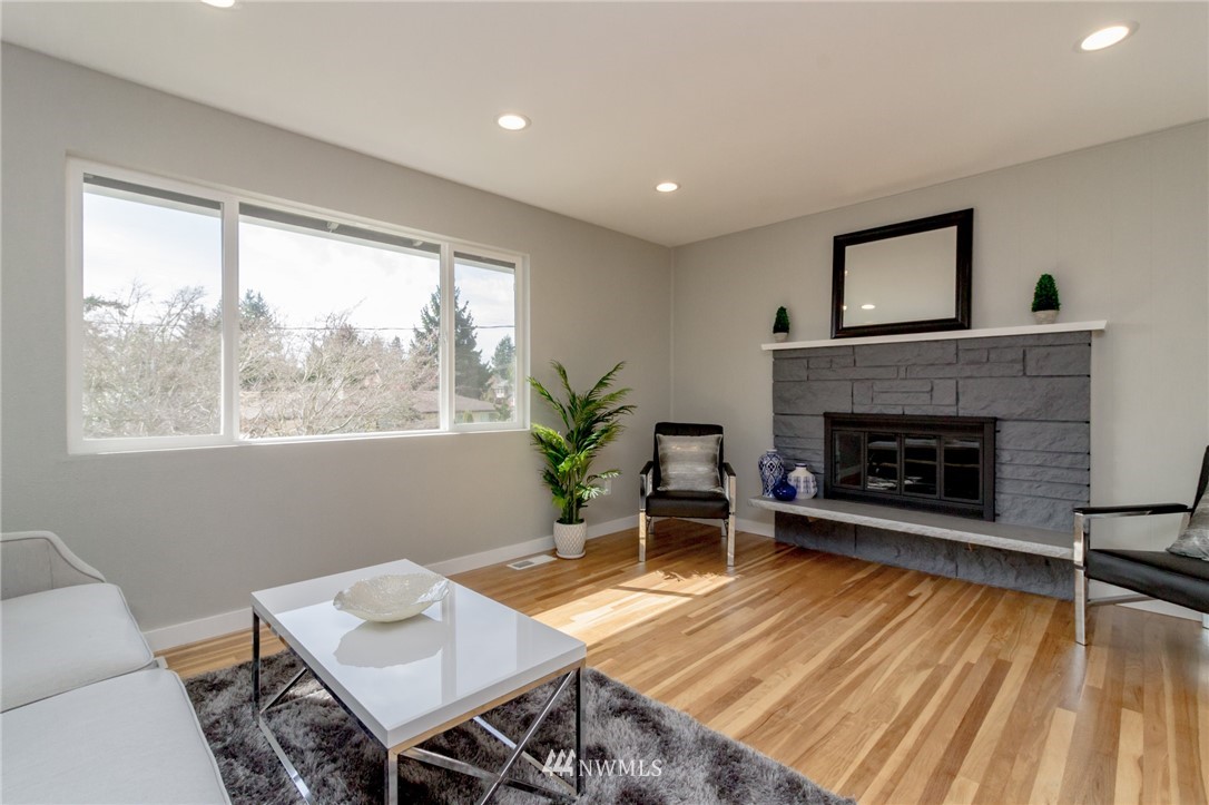 4132 Northeast 10th Street Renton, WA 98059 - Photo 13 of 25
