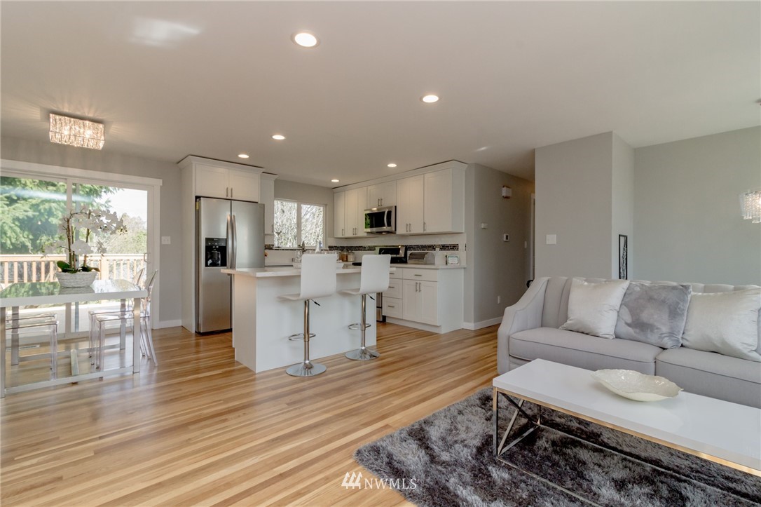 4132 Northeast 10th Street Renton, WA 98059 - Photo 14 of 25