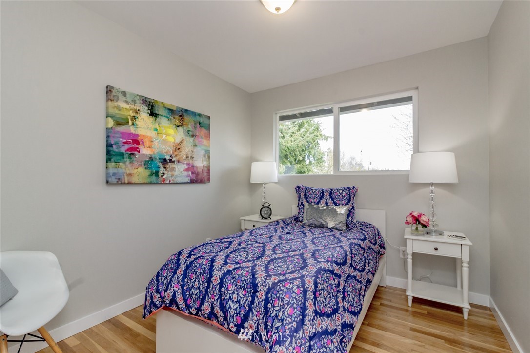 4132 Northeast 10th Street Renton, WA 98059 - Photo 17 of 25