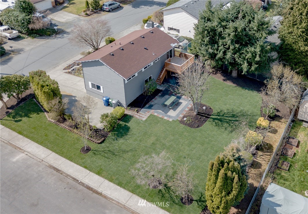 4132 Northeast 10th Street Renton, WA 98059 - Photo 23 of 25