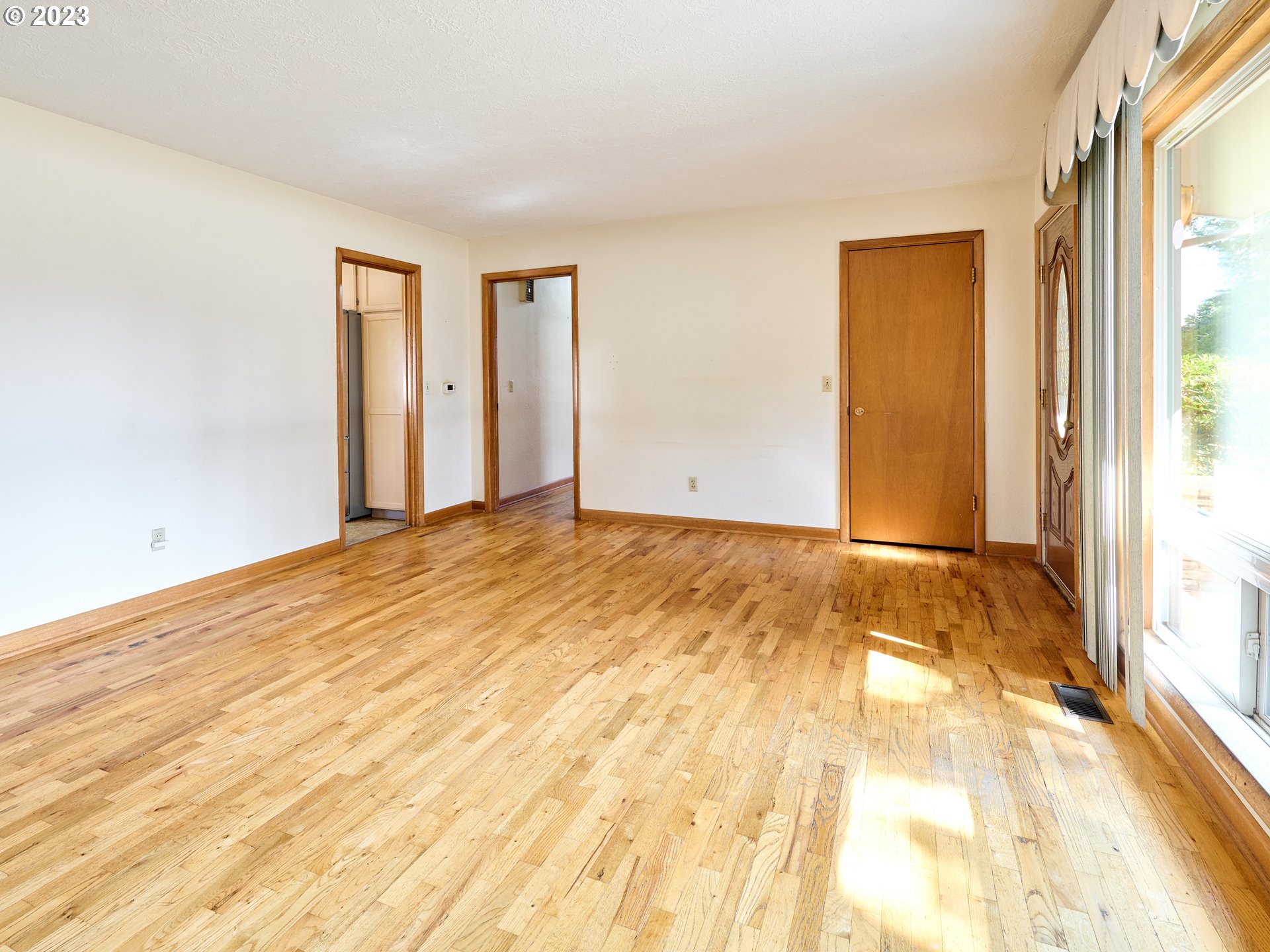 2523 North Boones Ferry Road Woodburn, OR 97071 - Photo 3 of 46 Gallery Image 3