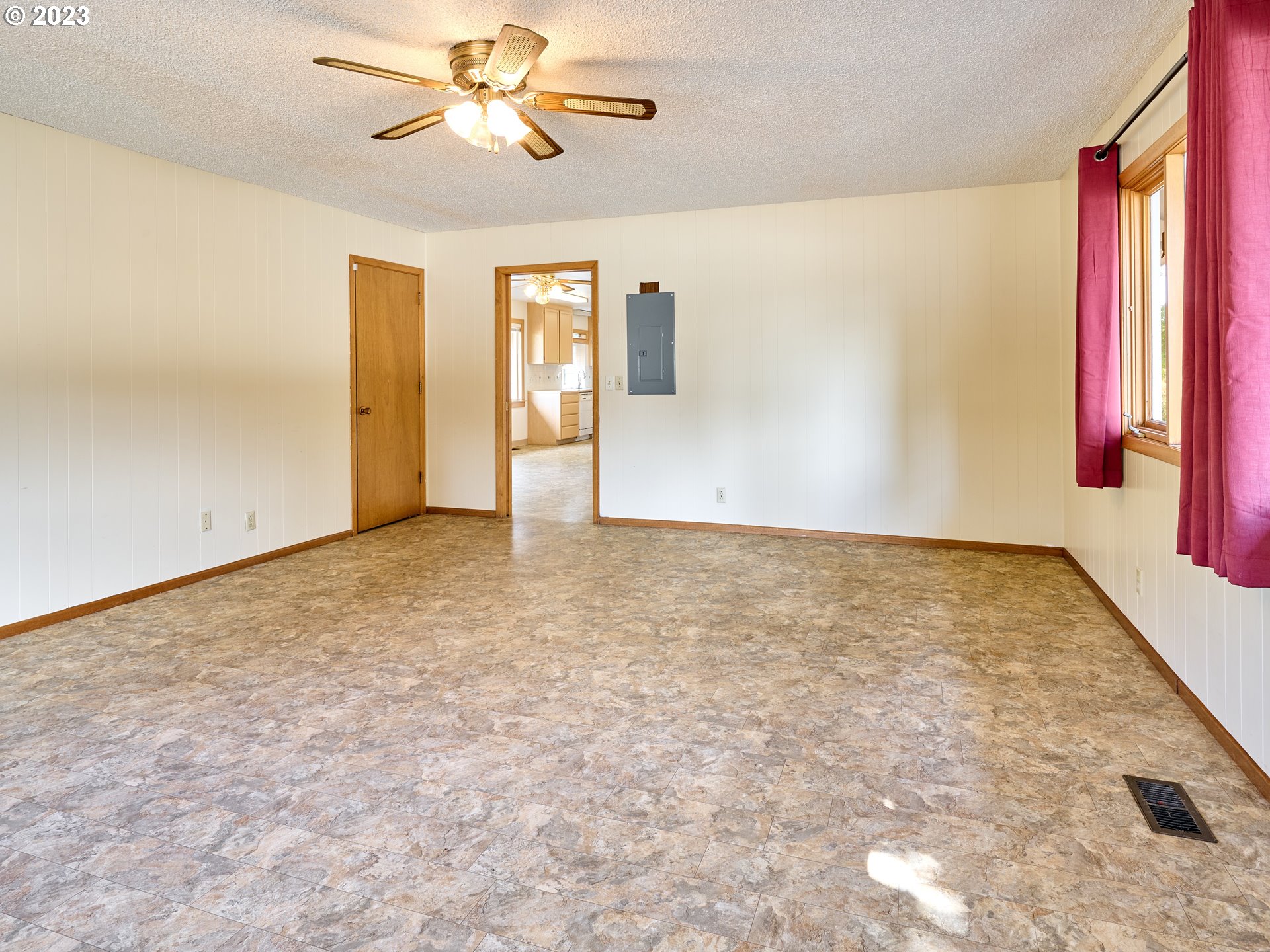 2523 North Boones Ferry Road Woodburn, OR 97071 - Photo 8 of 46 Gallery Image 8