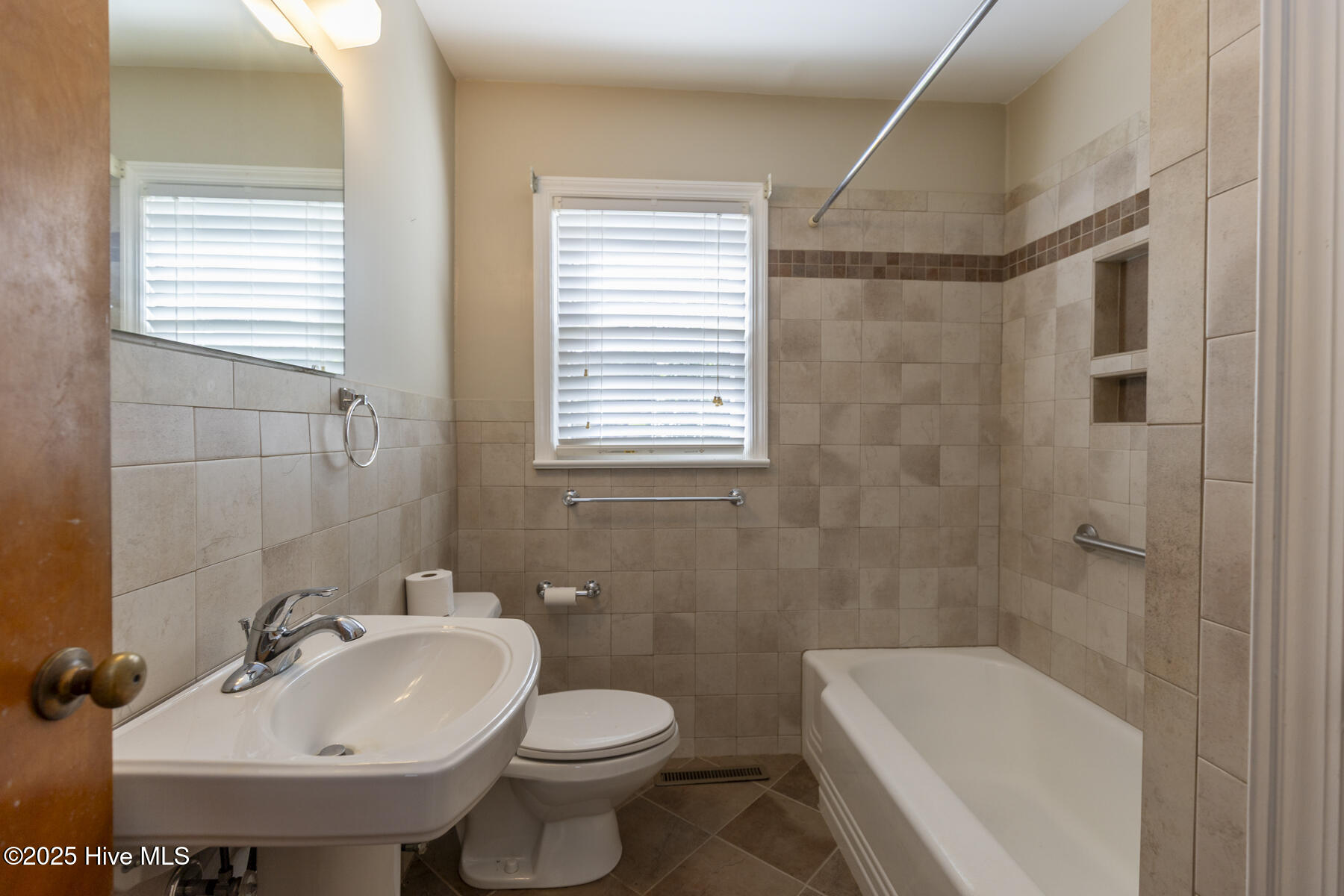 6215 Highway 211 West End, NC 27376 - Photo 13 of 30 bathroom2