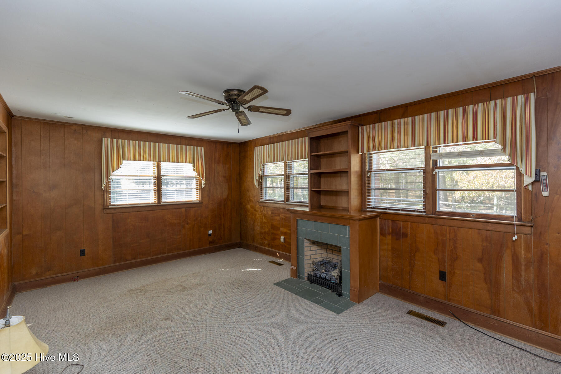 6215 Highway 211 West End, NC 27376 - Photo 14 of 30 family room
