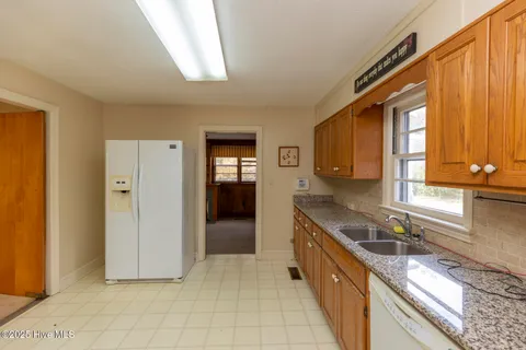 $345,000 | 6215 Highway 211, West End, NC 27376