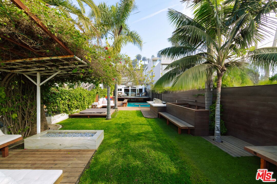 936 Palisades Beach Road Santa Monica, CA 90403 - Photo 26 of 31