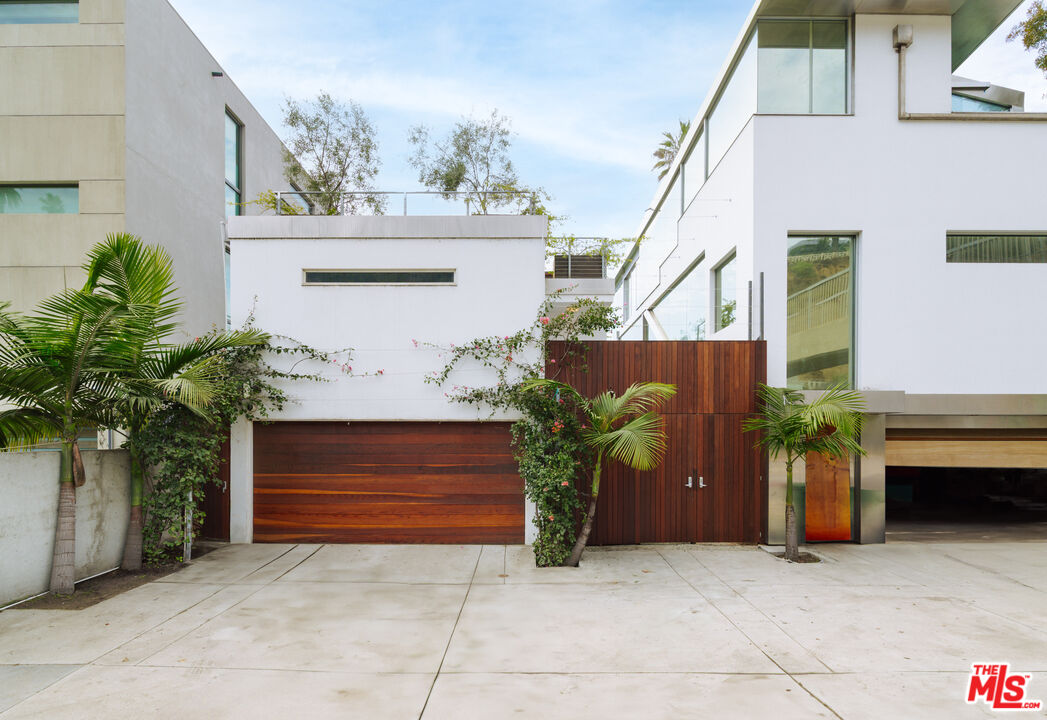 936 Palisades Beach Road Santa Monica, CA 90403 - Photo 31 of 31