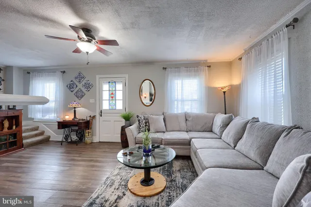 $239,900 | 1870 North Susquehanna Trail, York, PA 17404