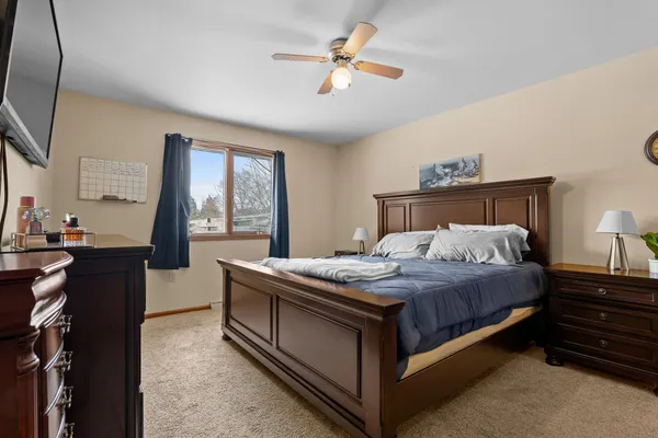 $290,000 | 1155 West Madison Avenue, Cleveland, WI 53015
