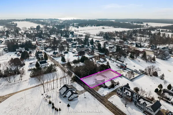 $290,000 | 1155 West Madison Avenue, Cleveland, WI 53015