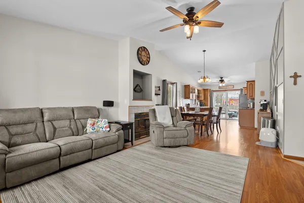$290,000 | 1155 West Madison Avenue, Cleveland, WI 53015