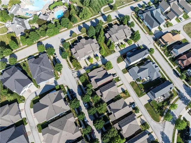 $345,000 | 8826 Northeast 80th Terrace, Kansas City, MO 64158