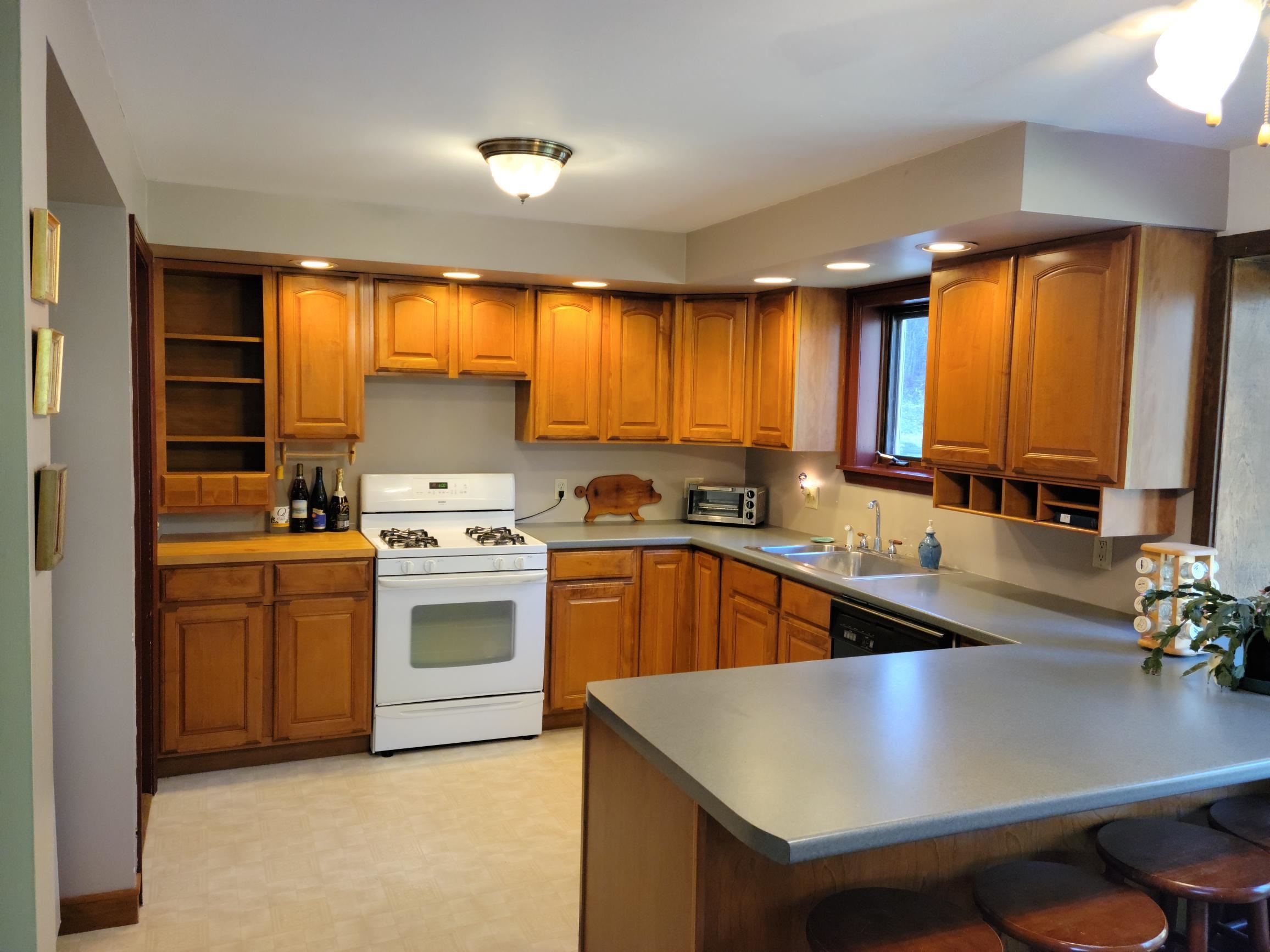 110 Hitchcock Road Rockingham, VT 05346 - Photo 4 of 26