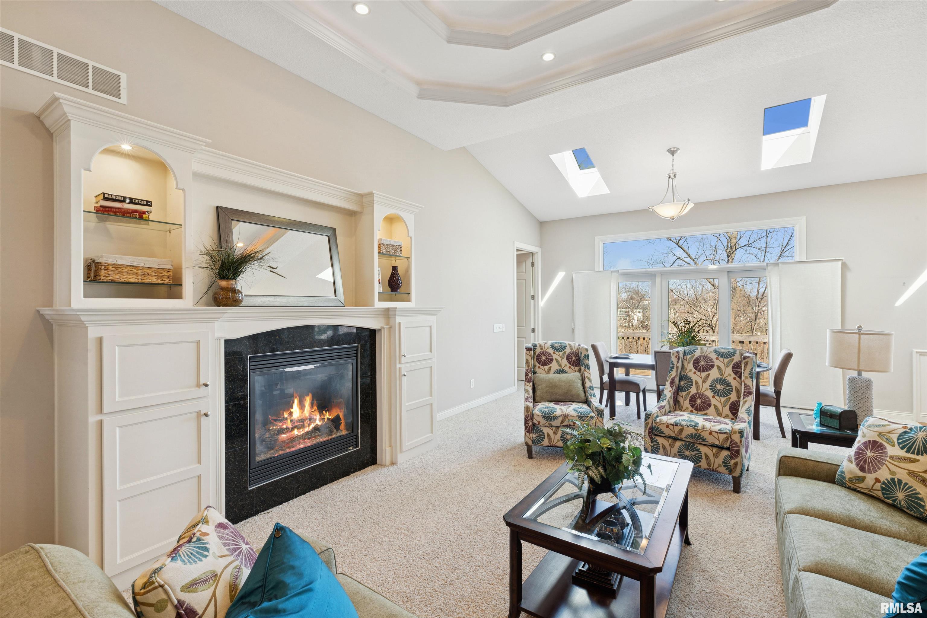 3164 Meridith Way Bettendorf, IA 52722 - Photo 11 of 32