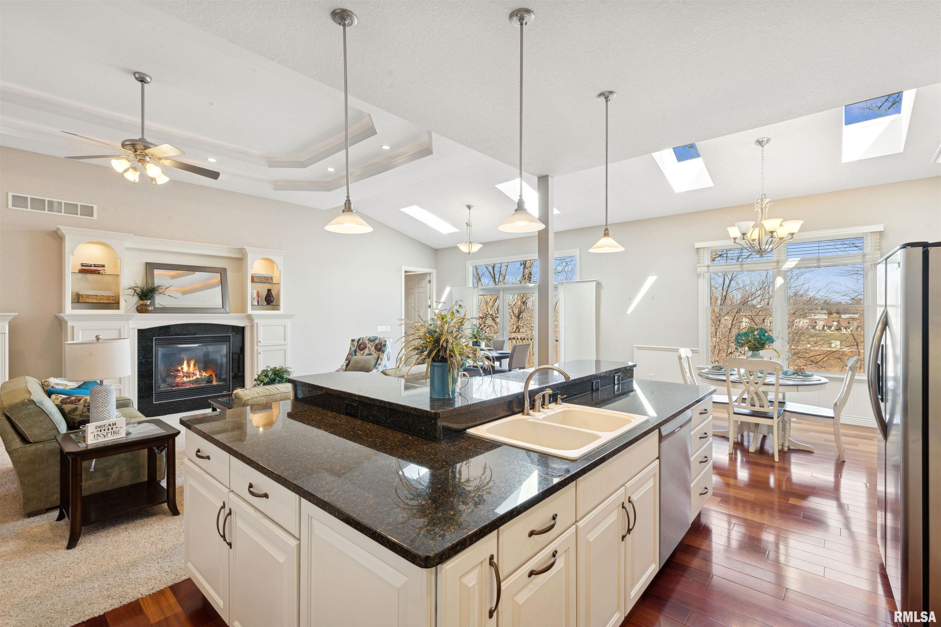 3164 Meridith Way Bettendorf, IA 52722 - Photo 23 of 32