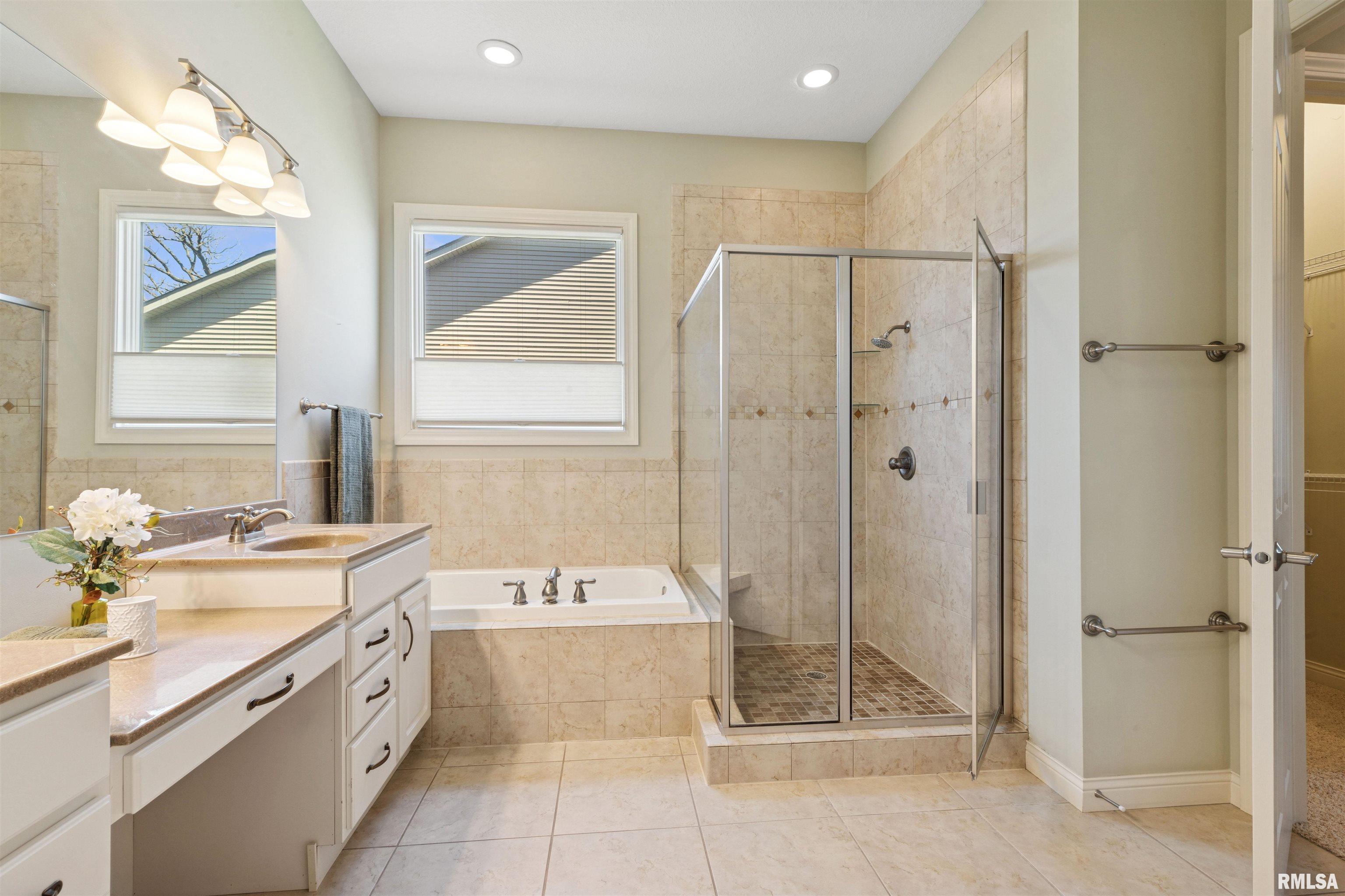 3164 Meridith Way Bettendorf, IA 52722 - Photo 32 of 32