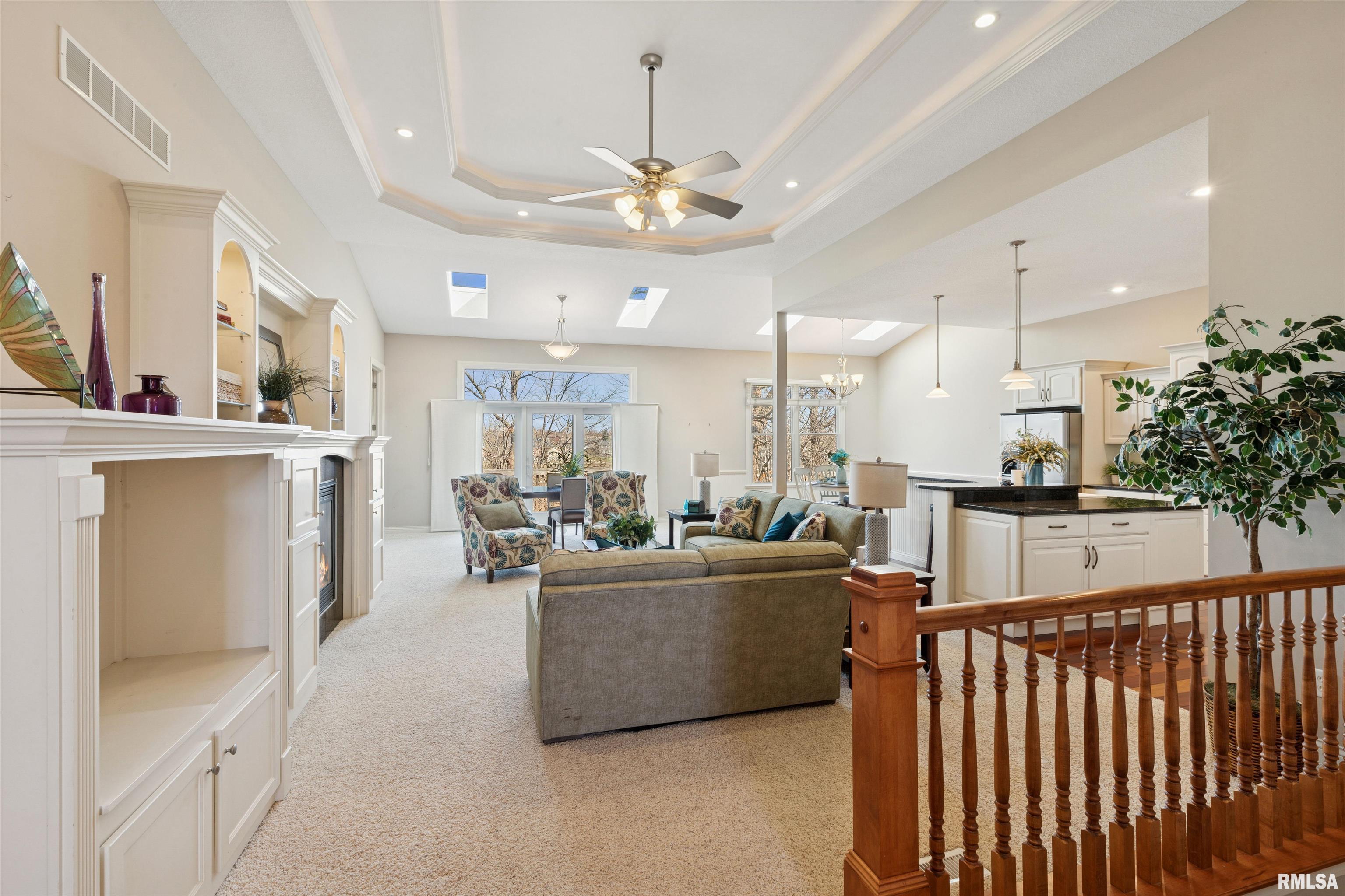 3164 Meridith Way Bettendorf, IA 52722 - Photo 10 of 32