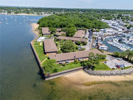$499,000 | 1 Toms Point Lane, Unit BUILDING 5 9J, Port Washington, NY 11050