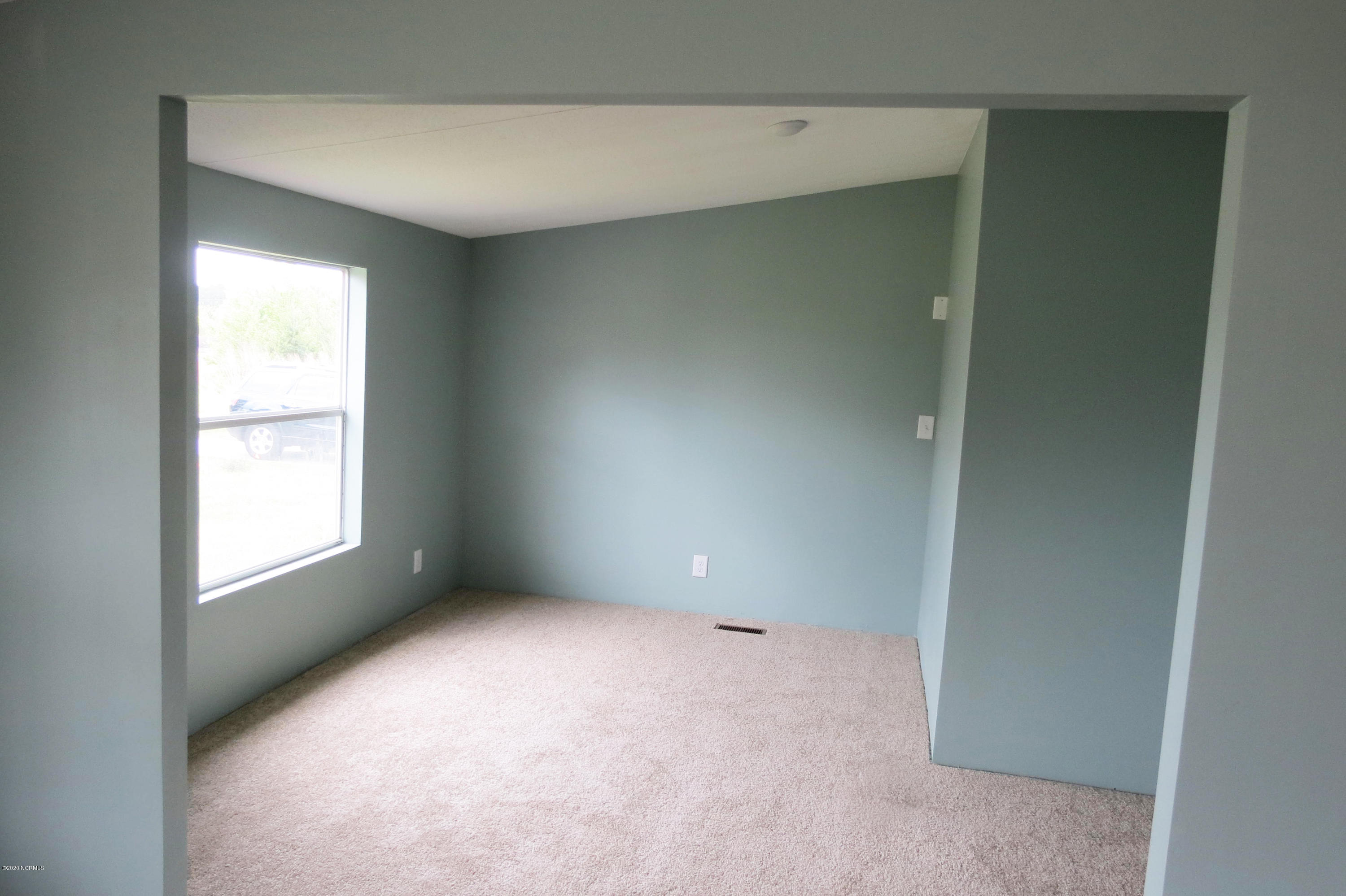 1440 British Road Kinston, NC 28501 - Photo 6 of 16 Den