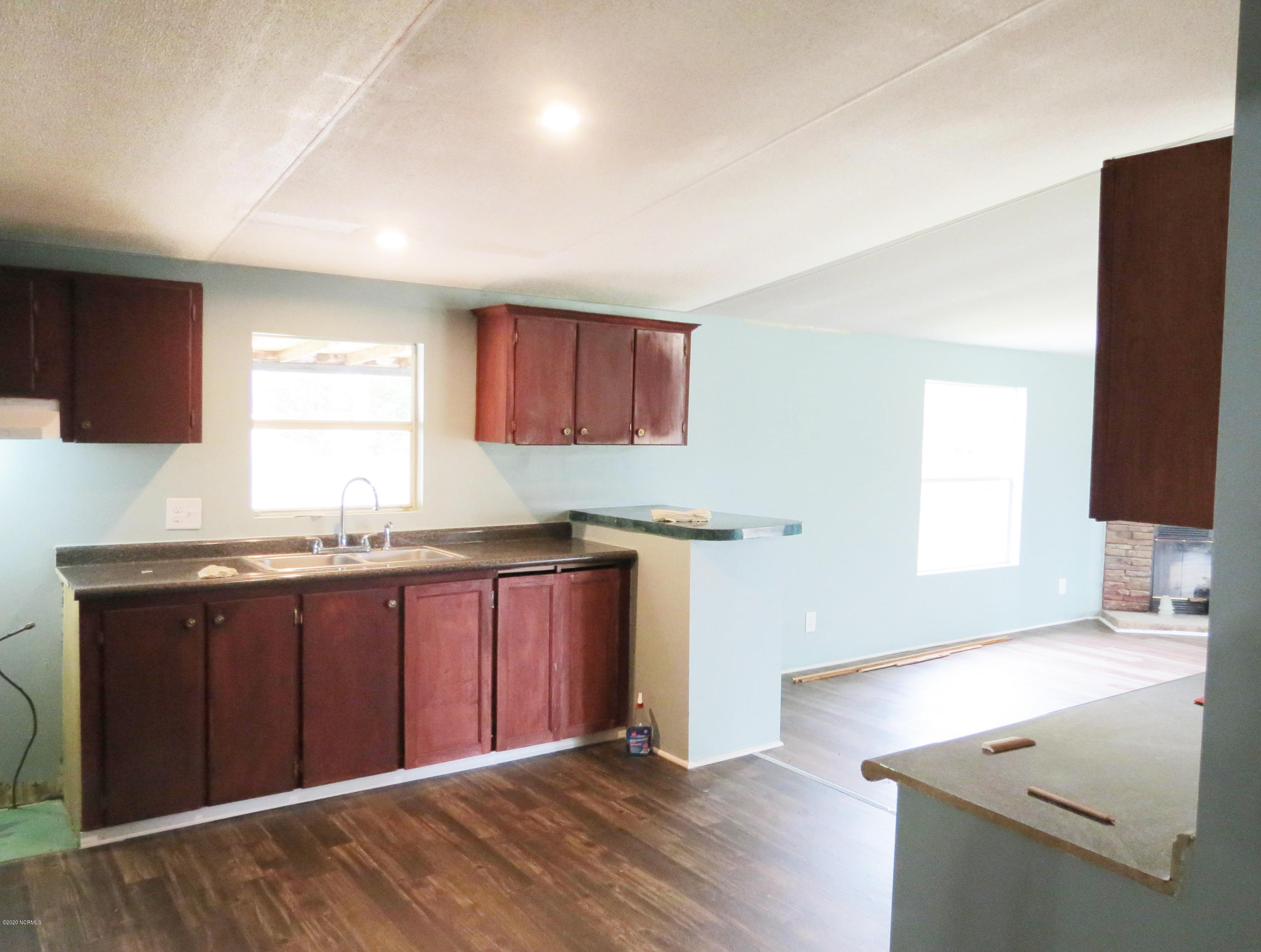 1440 British Road Kinston, NC 28501 - Photo 7 of 16 Kitchen