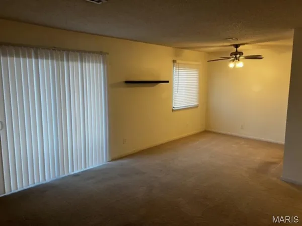 $98,750 | 104 Lemans Court, Unit 104, Lake St. Louis, MO 63367