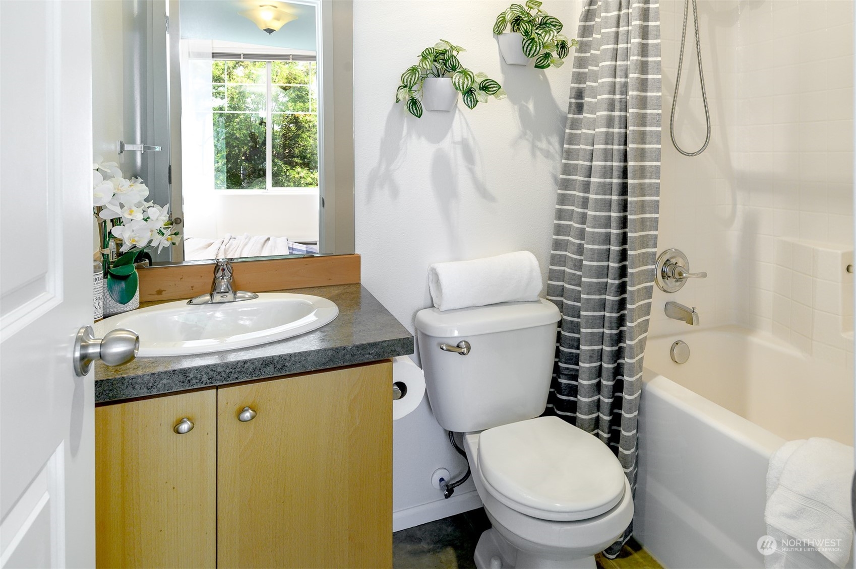 6424 High Point Drive Southwest Seattle, WA 98126 - Photo 17 of 30 Gallery Image 17