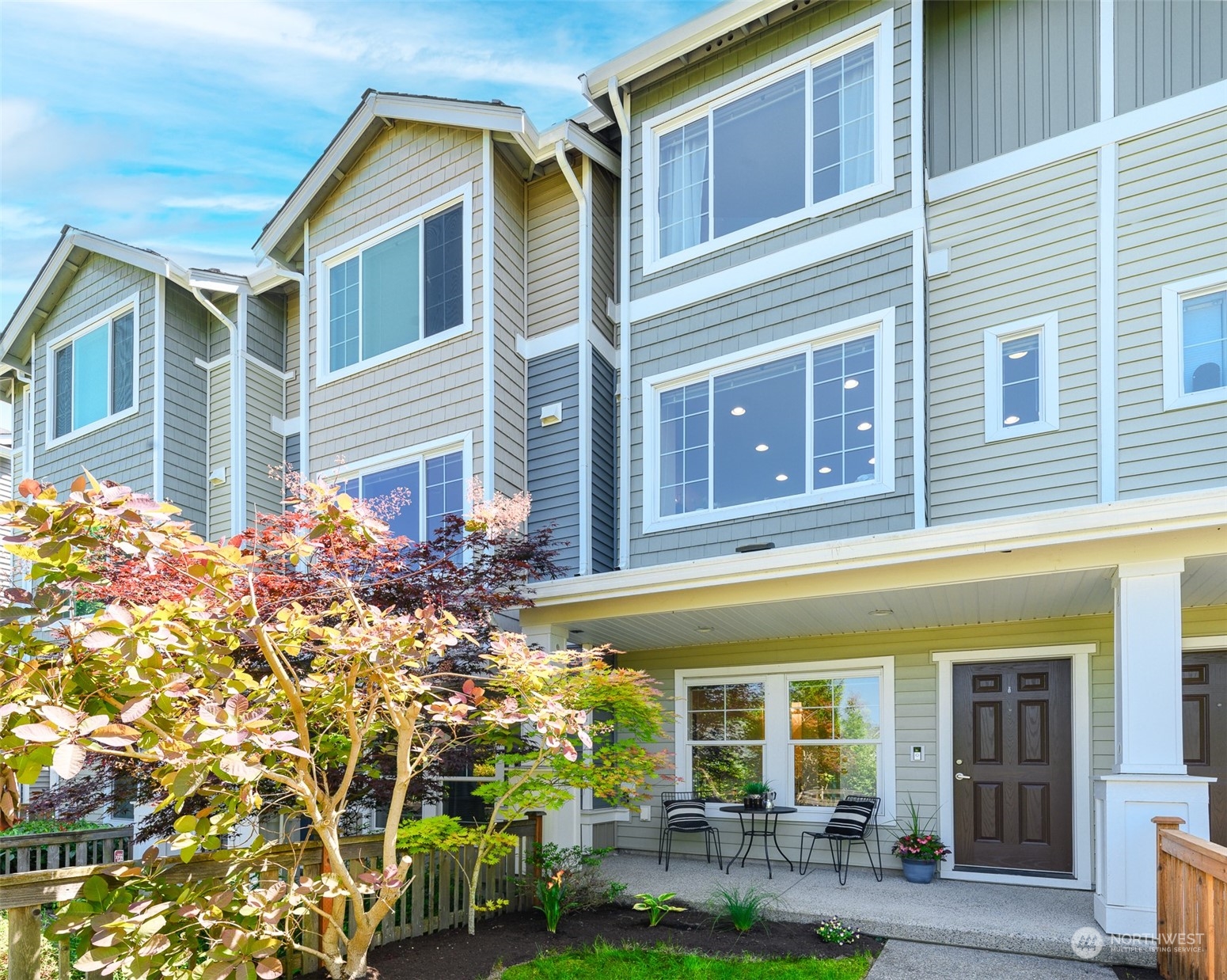 6424 High Point Drive Southwest Seattle, WA 98126 - Photo 2 of 30 Gallery Image 2