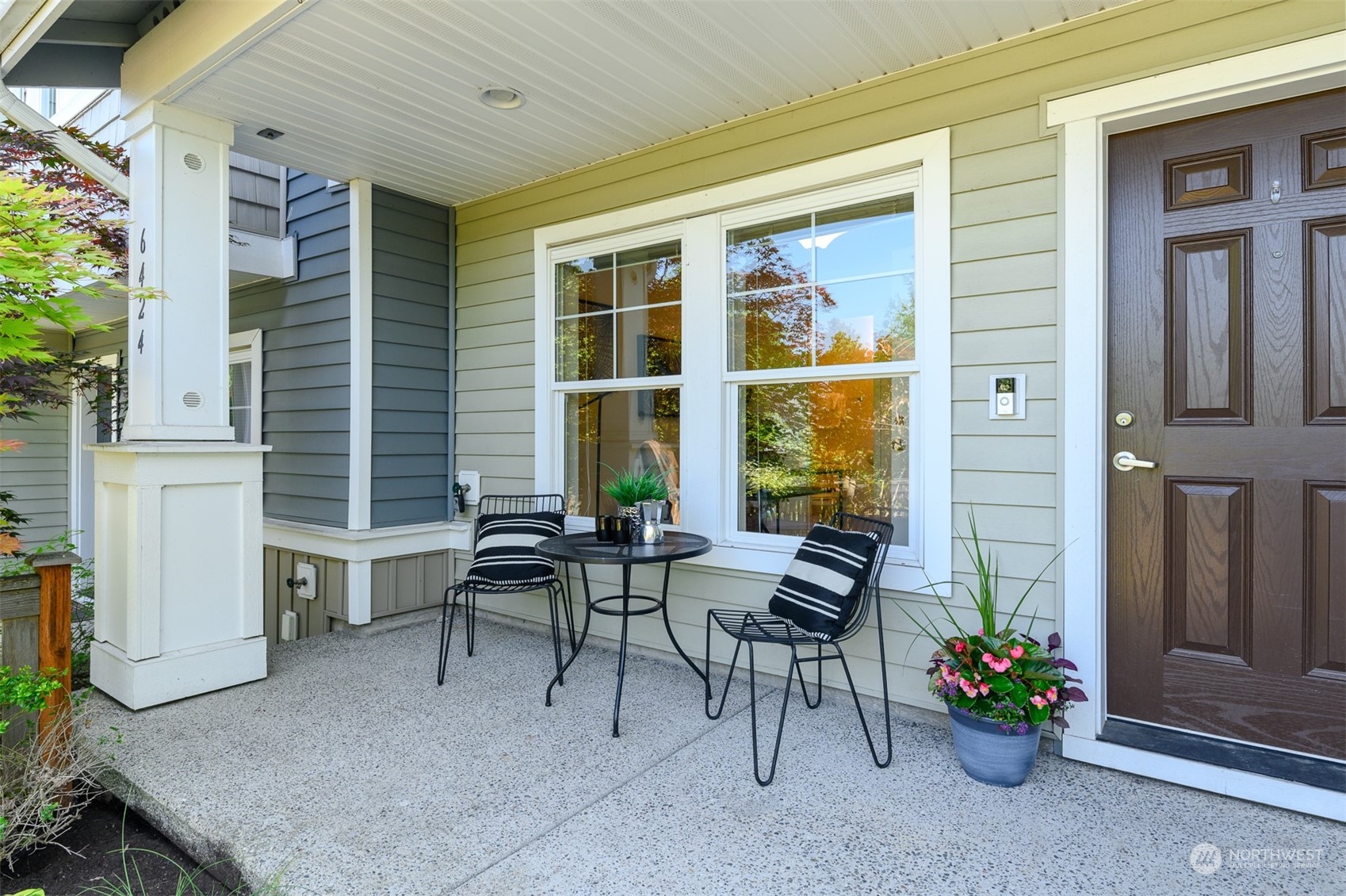 6424 High Point Drive Southwest Seattle, WA 98126 - Photo 3 of 30 Gallery Image 3