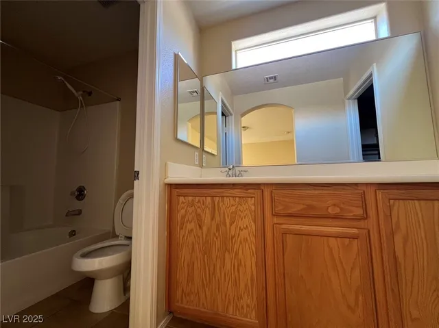 $1,900 | 5998 Banbury Heights Way, Las Vegas, NV 89139