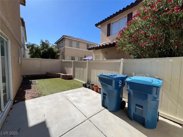 $1,900 | 5998 Banbury Heights Way, Las Vegas, NV 89139