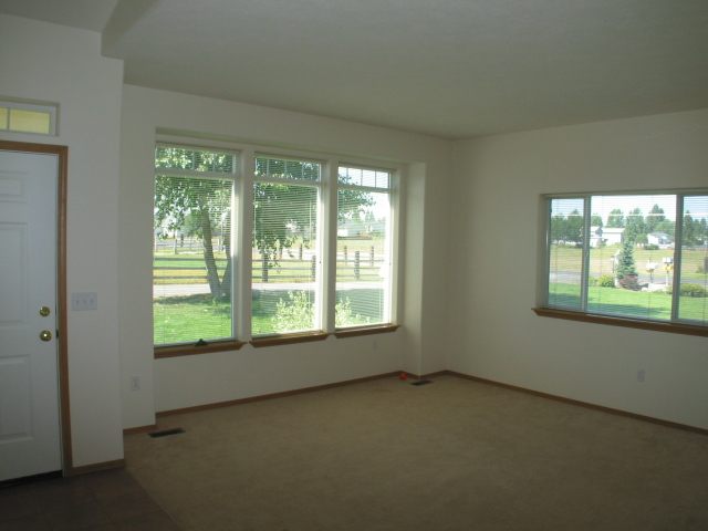 13204 North Yale Road Mead, WA 99021 - Photo 7 of 9 Gallery Image 7