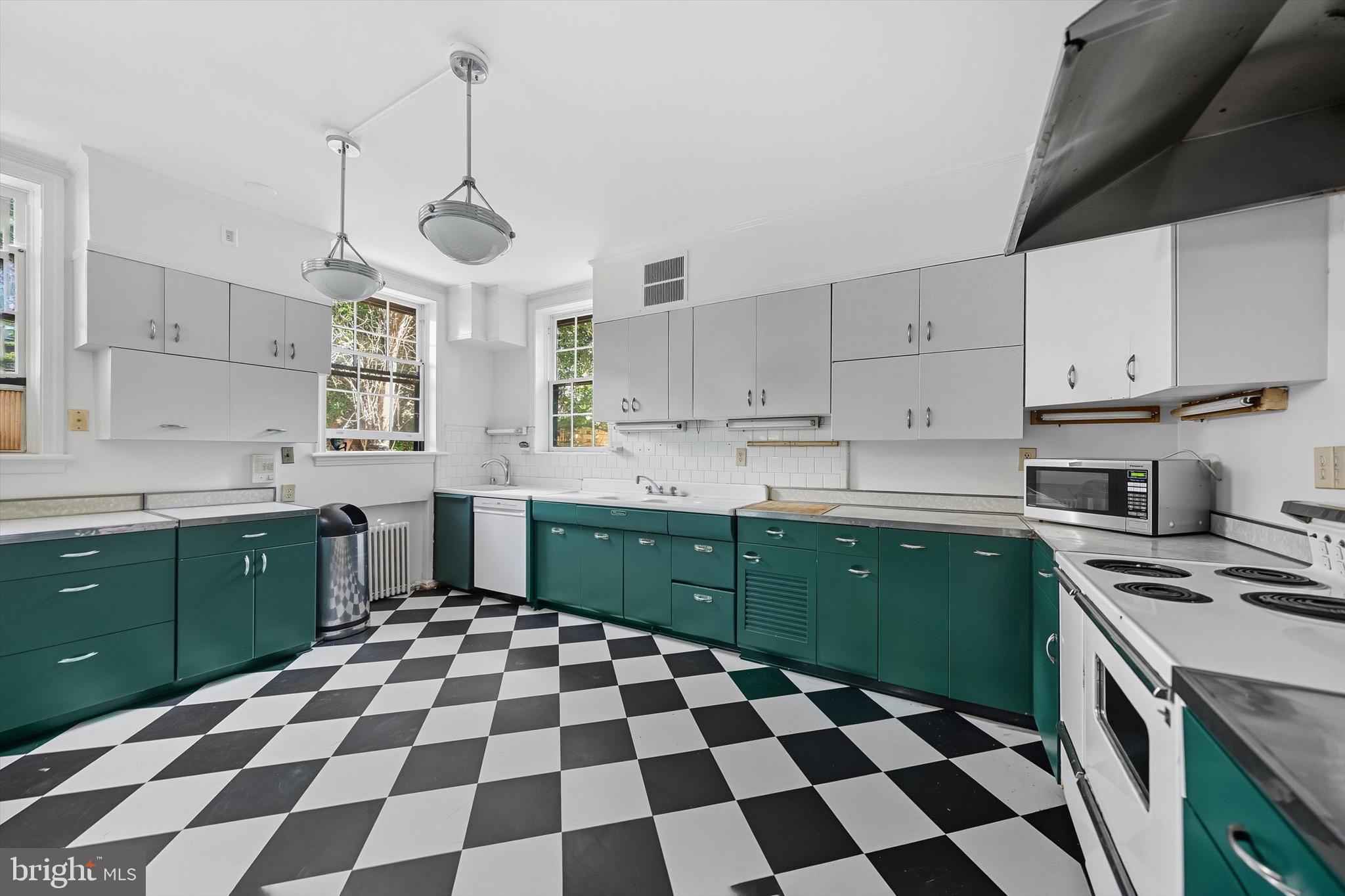 3013 Q Street Northwest Washington, DC 20007 - Photo 10 of 22