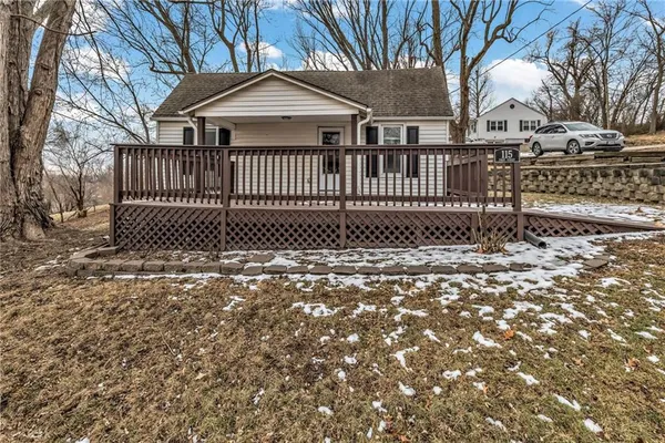 $178,500 | 115 West 1 Street, Farley, MO 64028