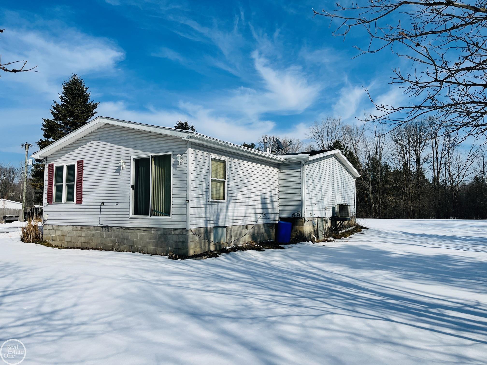 1022 South Allen Road St. Clair, MI 48079 - Photo 11 of 14