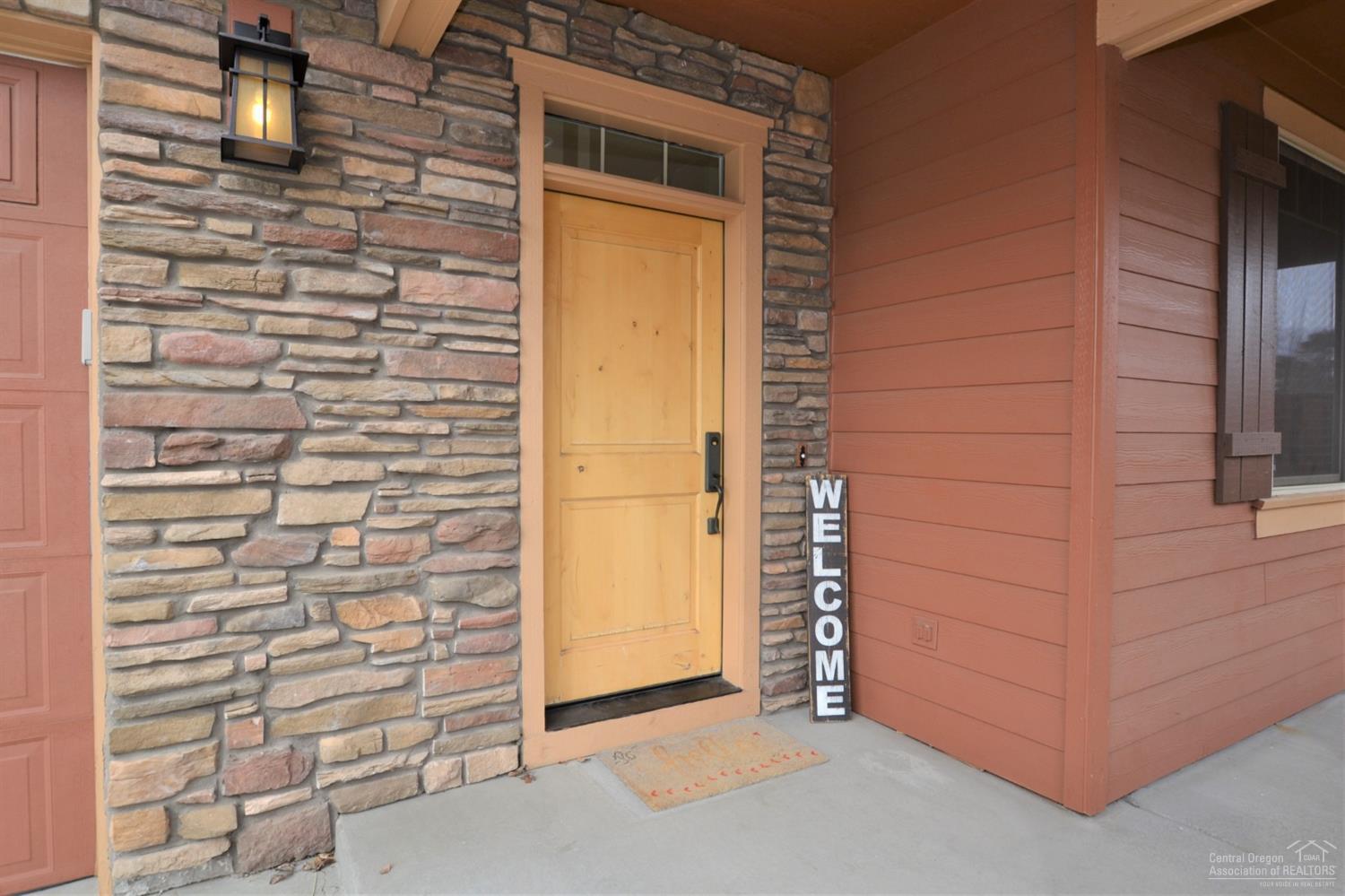 779 Northwest 28th Loop Redmond, OR 97756 - Photo 2 of 25 Additional Photo