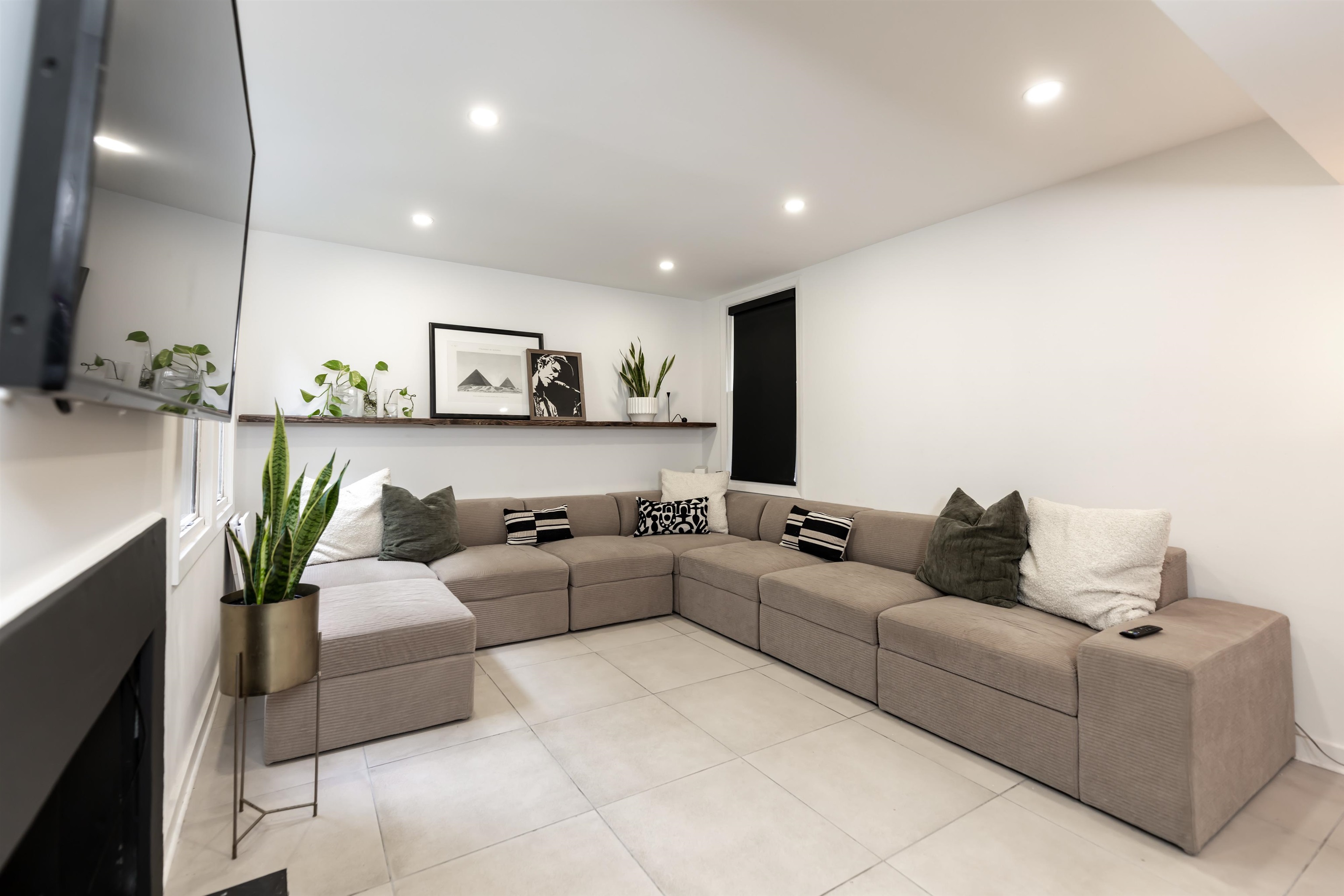 8461 Rothchild Road, Unit 37 Germantown, TN 38139 - Photo 4 of 28 Living room featuring recessed lighting and modern large format tile