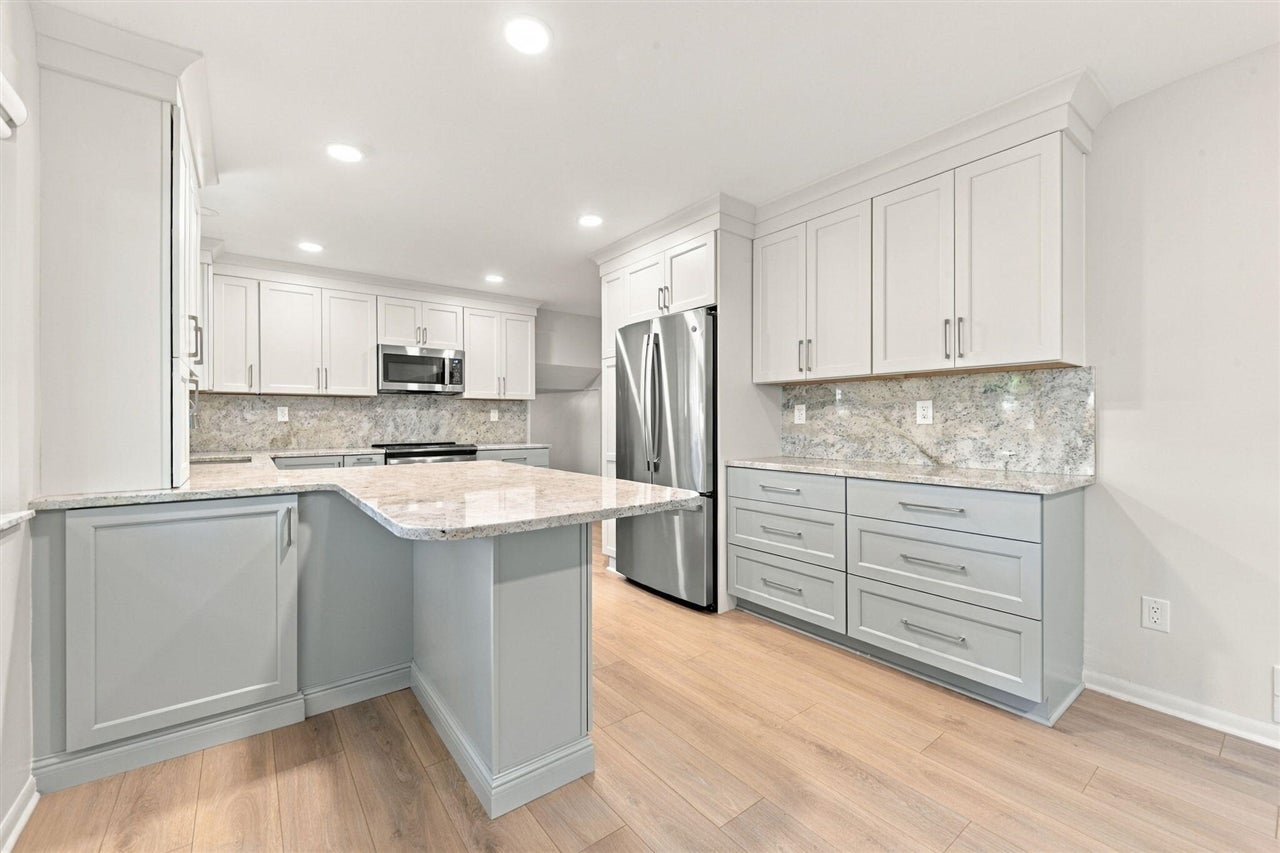 30073 Wicklow Road Farmington Hills, MI 48334 - Photo 16 of 50 Gallery Image 16