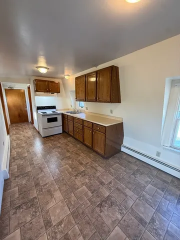 $2,000 | 28 Clark Street, Unit 3, Danvers, MA 01923