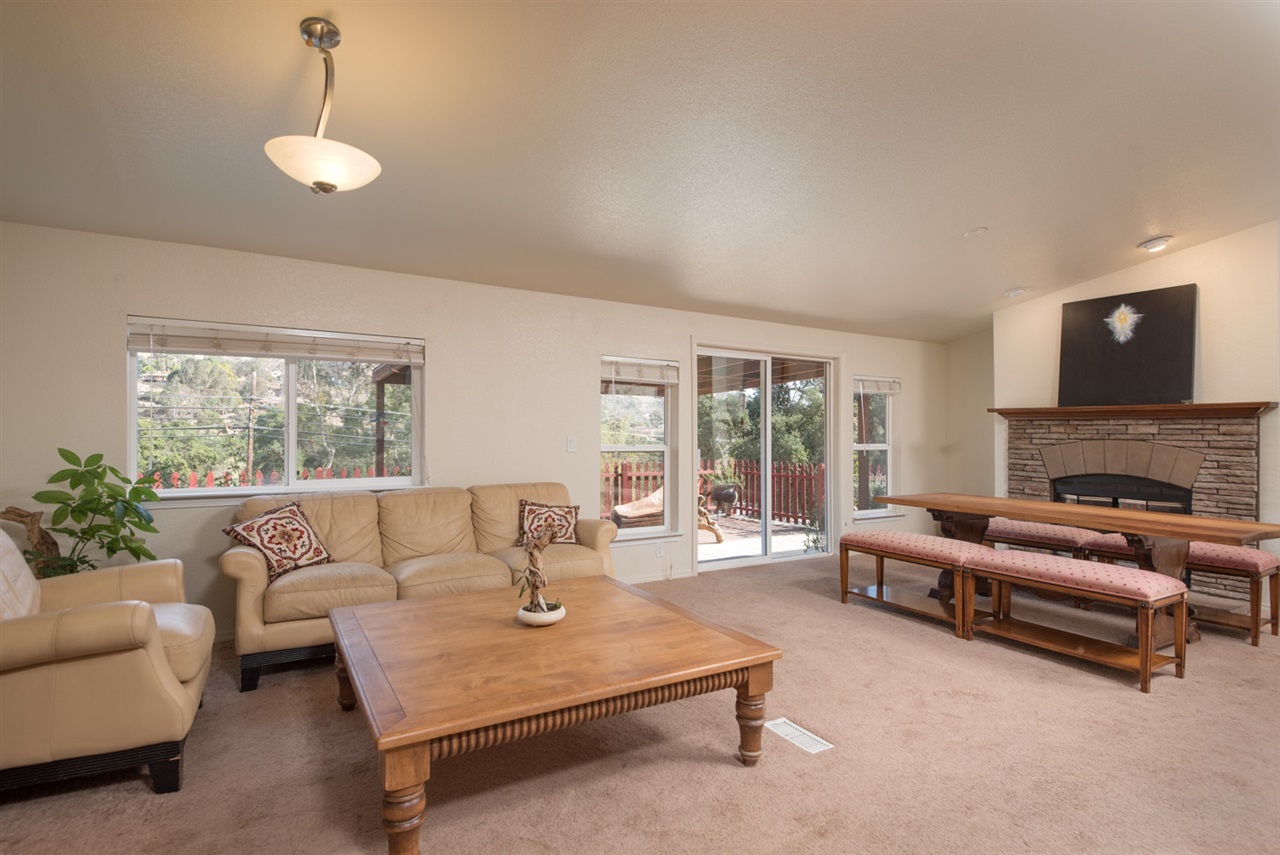 30318 Lilac Road Valley Center, CA 92082 - Photo 13 of 25
