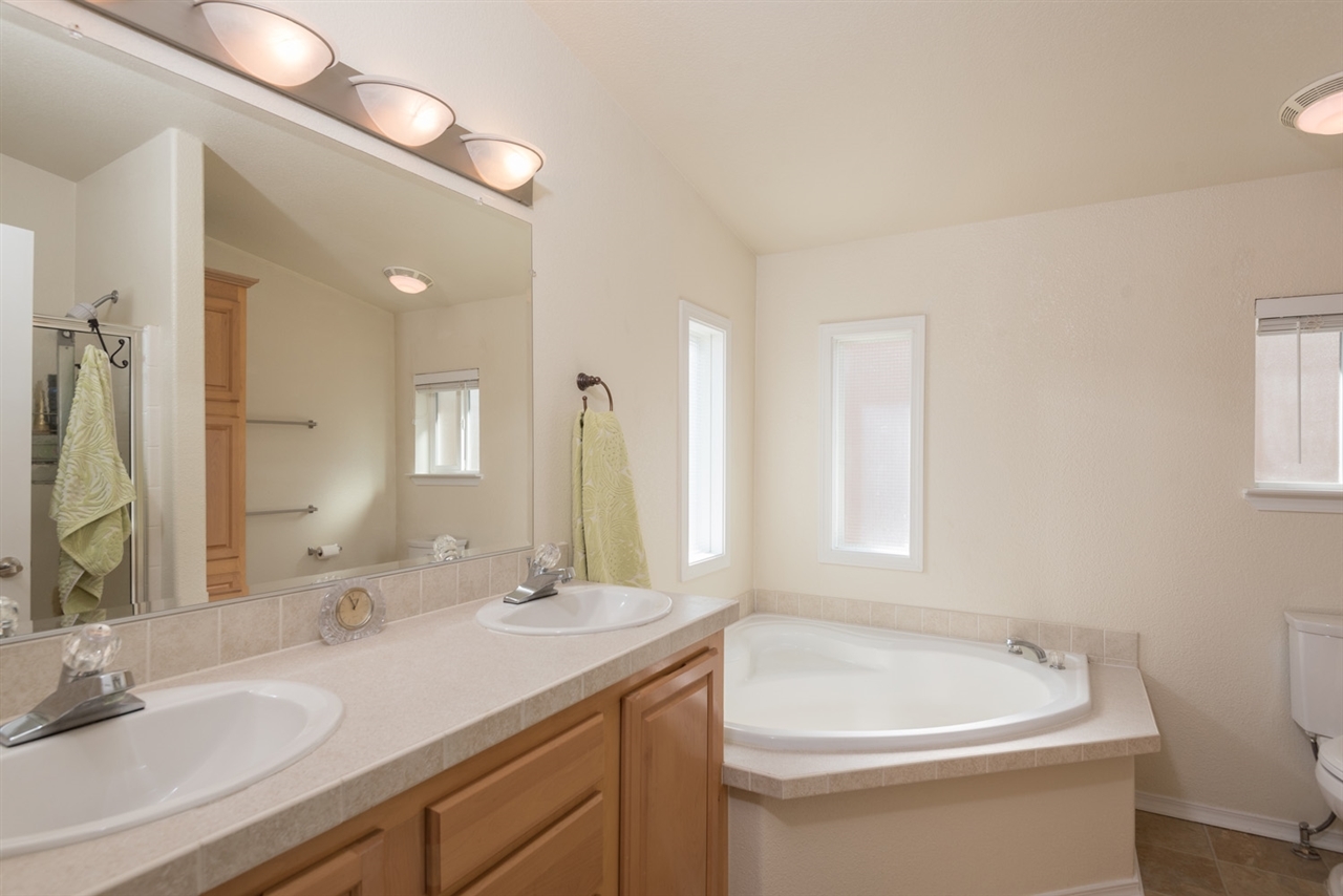 30318 Lilac Road Valley Center, CA 92082 - Photo 15 of 25
