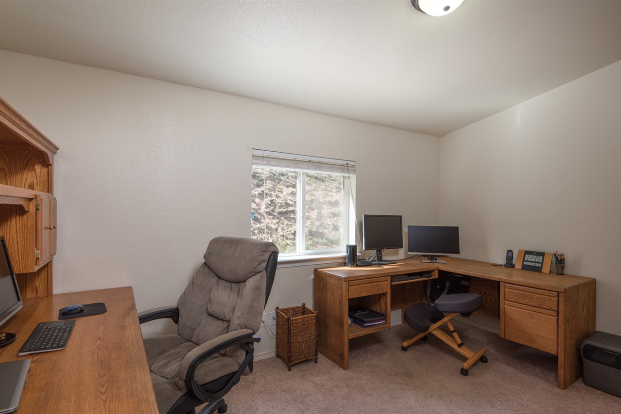30318 Lilac Road Valley Center, CA 92082 - Photo 16 of 25