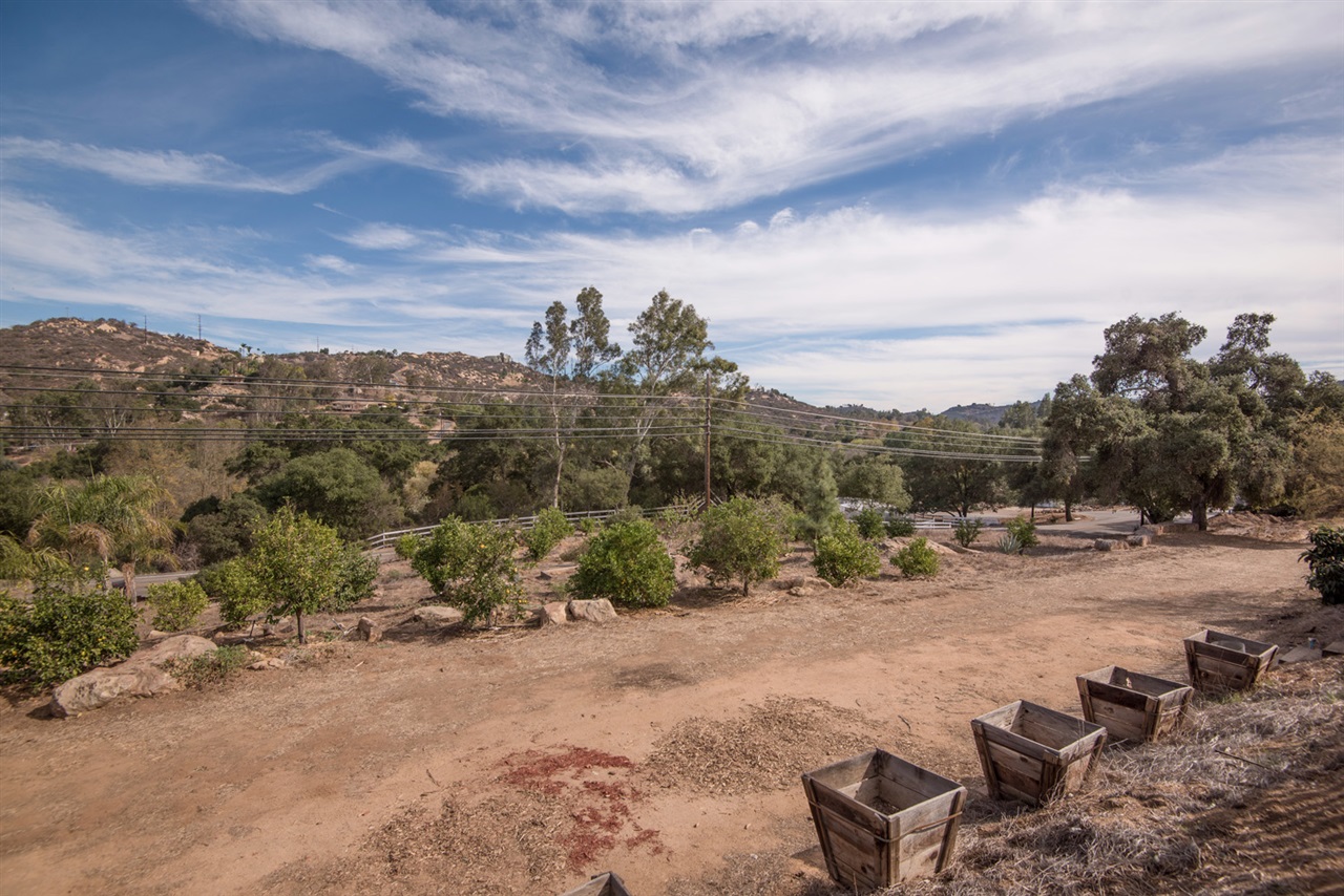 30318 Lilac Road Valley Center, CA 92082 - Photo 24 of 25