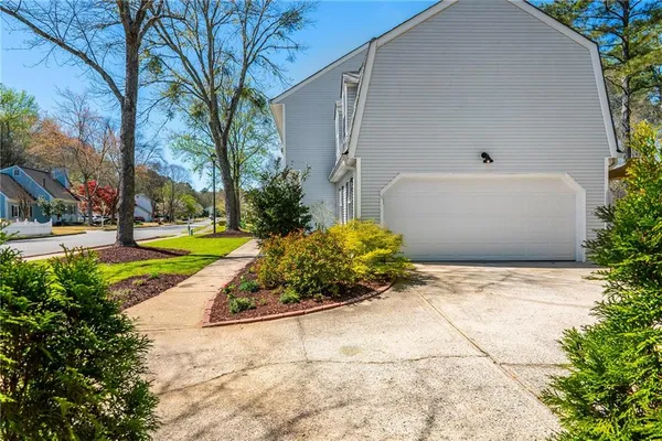 $745,000 | 250 Park Bridge Lane, Roswell, GA 30075