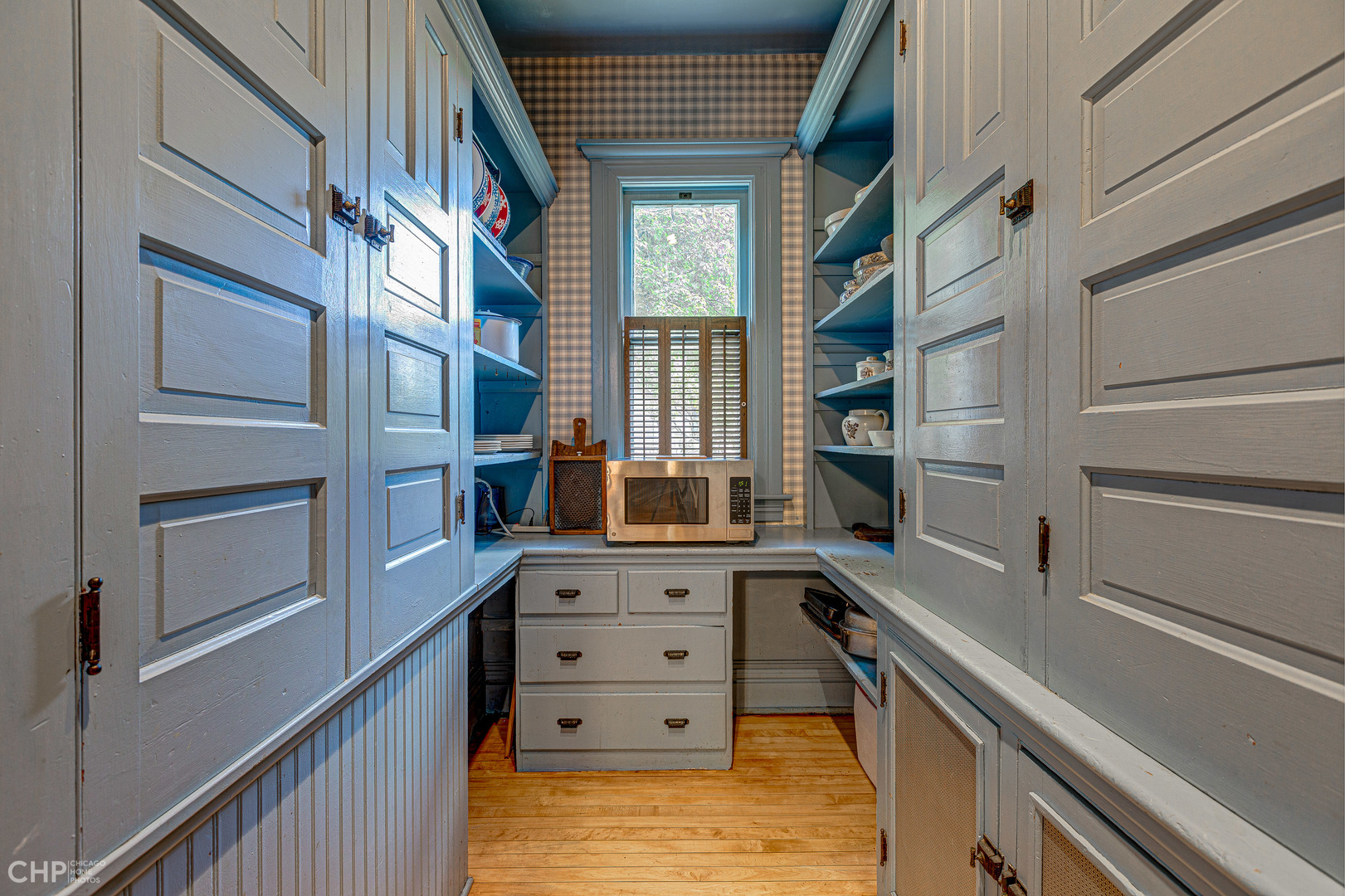 5725 Broadway Road Richmond, IL 60071 - Photo 16 of 26 a view of walk in closet and window