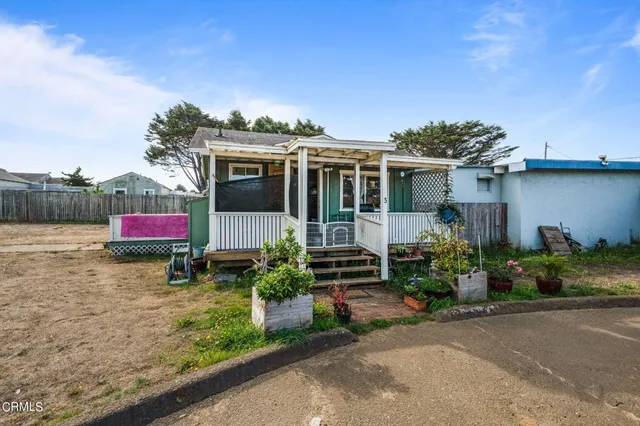 $980,000 | 18781 Highway 1, Fort Bragg, CA 95437